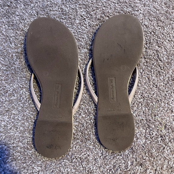 American Eagle flip flops - Picture 2 of 2